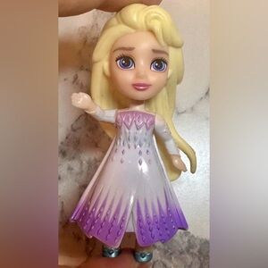 DISNEY - PRINCESS ELSA - Mini Toddler Doll